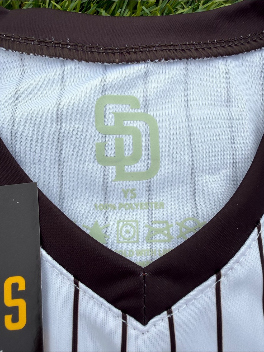 San Diego Padres White Pinstripe Tank Top Size Youth Small - Picture 2 of 4